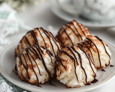 Coconut Macaroons with Chocolate Drizzle Valentine’s Day