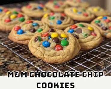 M&M Chocolate Chip Cookies