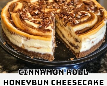 Cinnamon Roll Honeybun Cheesecake