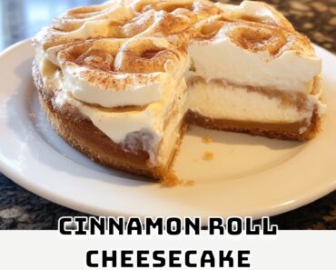 Cinnamon Roll Cheesecake